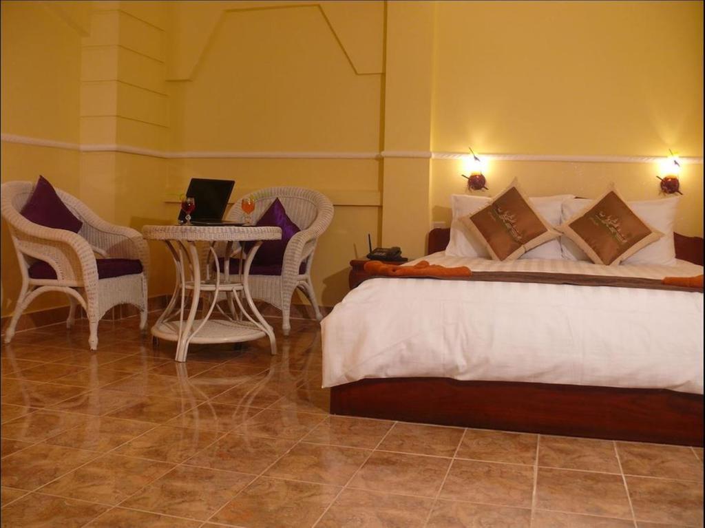 Hotel Paris Angkor Boutique à Siem Reap Extérieur photo